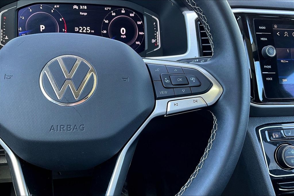 2022 Volkswagen Atlas SE w/Tech - Photo 10