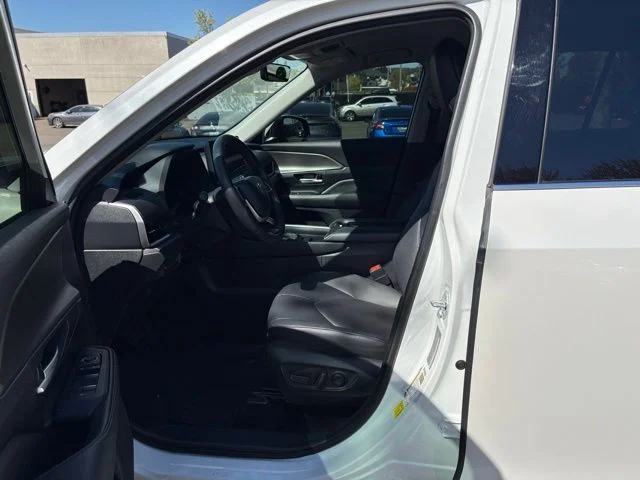Used 2024 Beige Toyota XLE image 11
