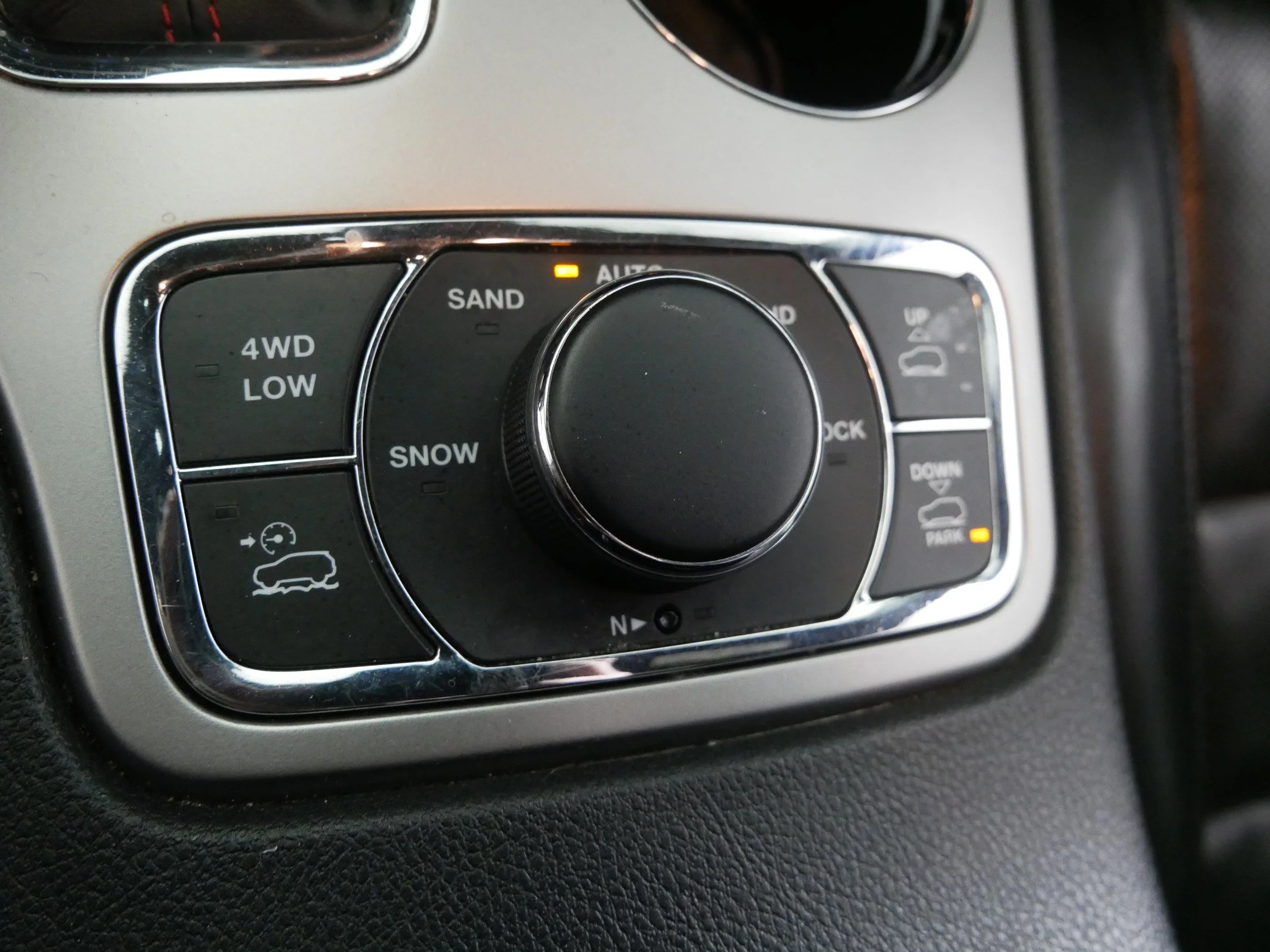 Used 2018 Granite Crystal Metallic Clearcoat Jeep Trailhawk image 28