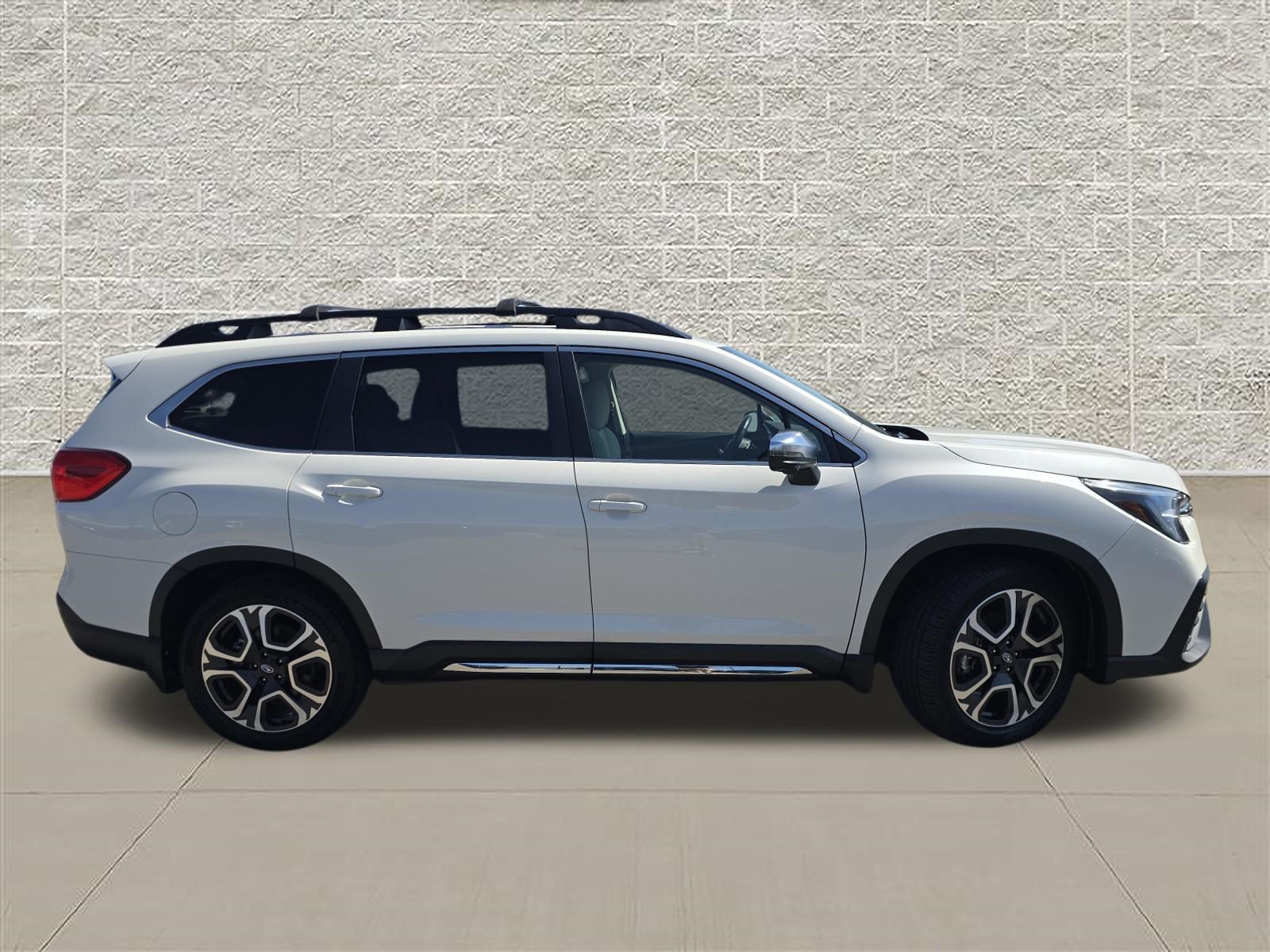 Certified Used 2023 Crystal White Pearl Subaru Limited image 8