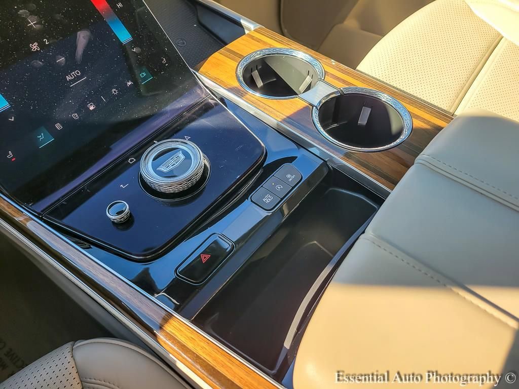 2025 CADILLAC ESCALADE - Image 18