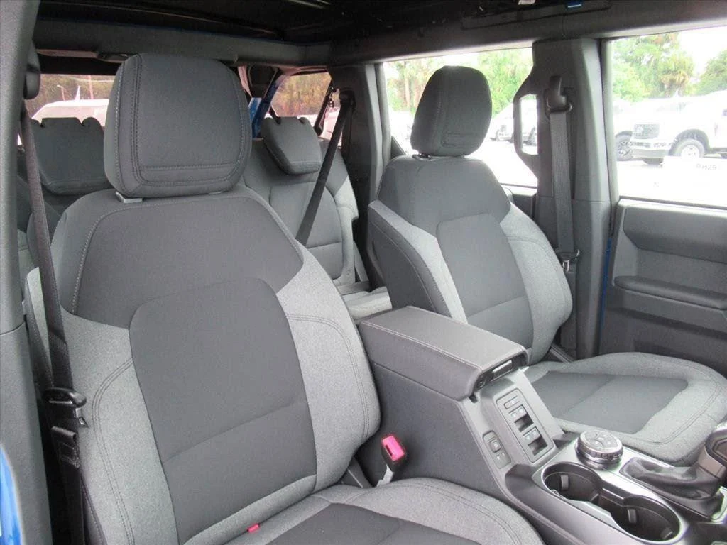 2025 Ford Bronco 4-Door Base - Photo 8