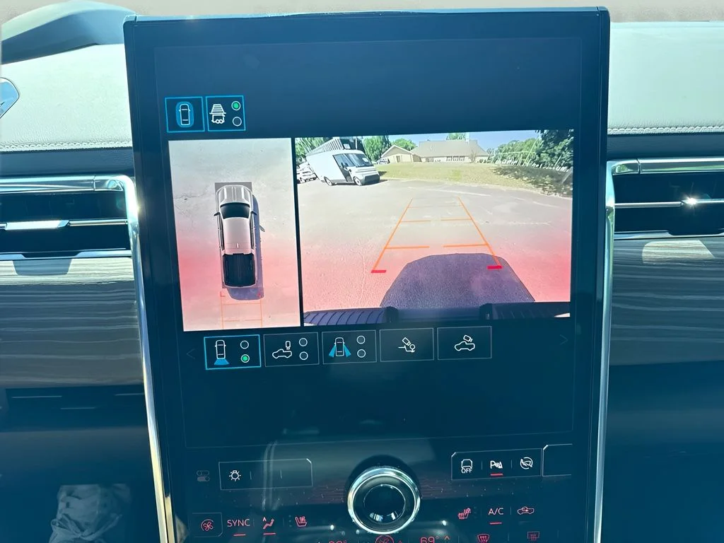 Used 2025 Blue GMC Denali image 17