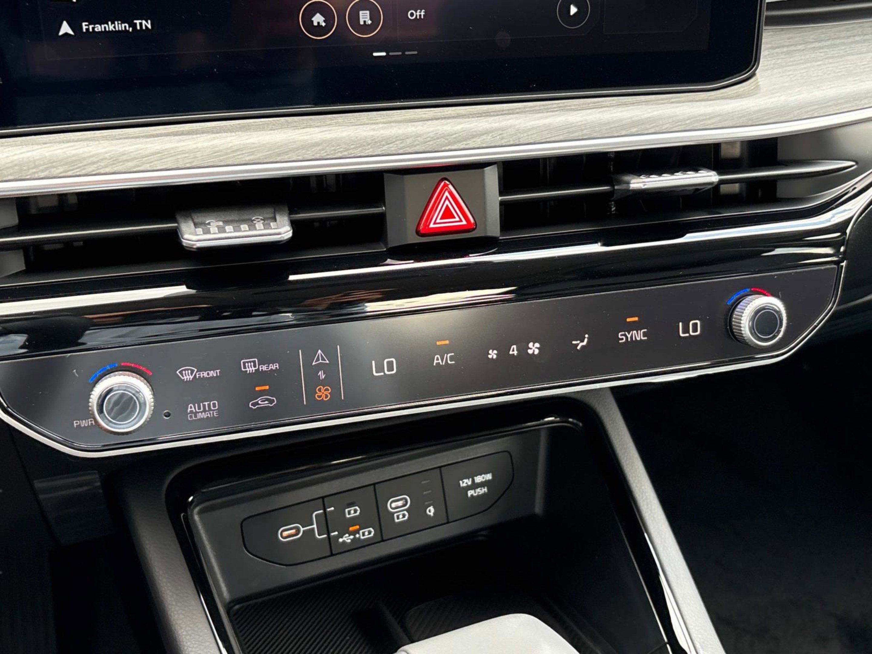 2025 Kia K5 EX - Photo 30
