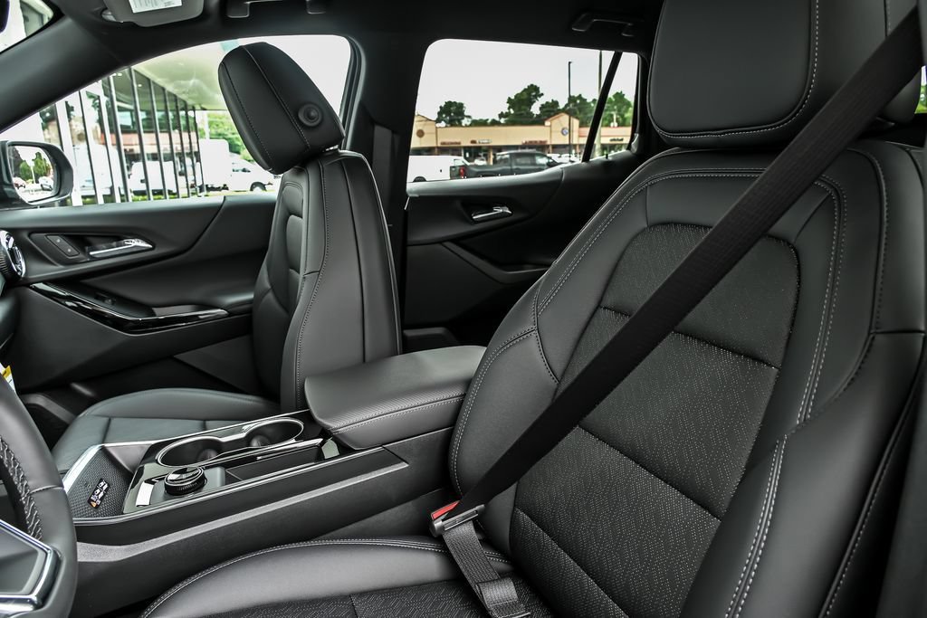 New 2027 Mosaic Black Metallic Chevrolet LT image 10
