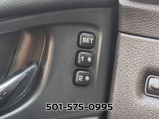 Used 2022 Gray Nissan Platinum image 32