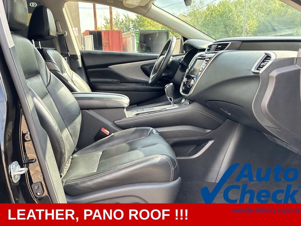 Used 2020 Black Nissan SL image 10