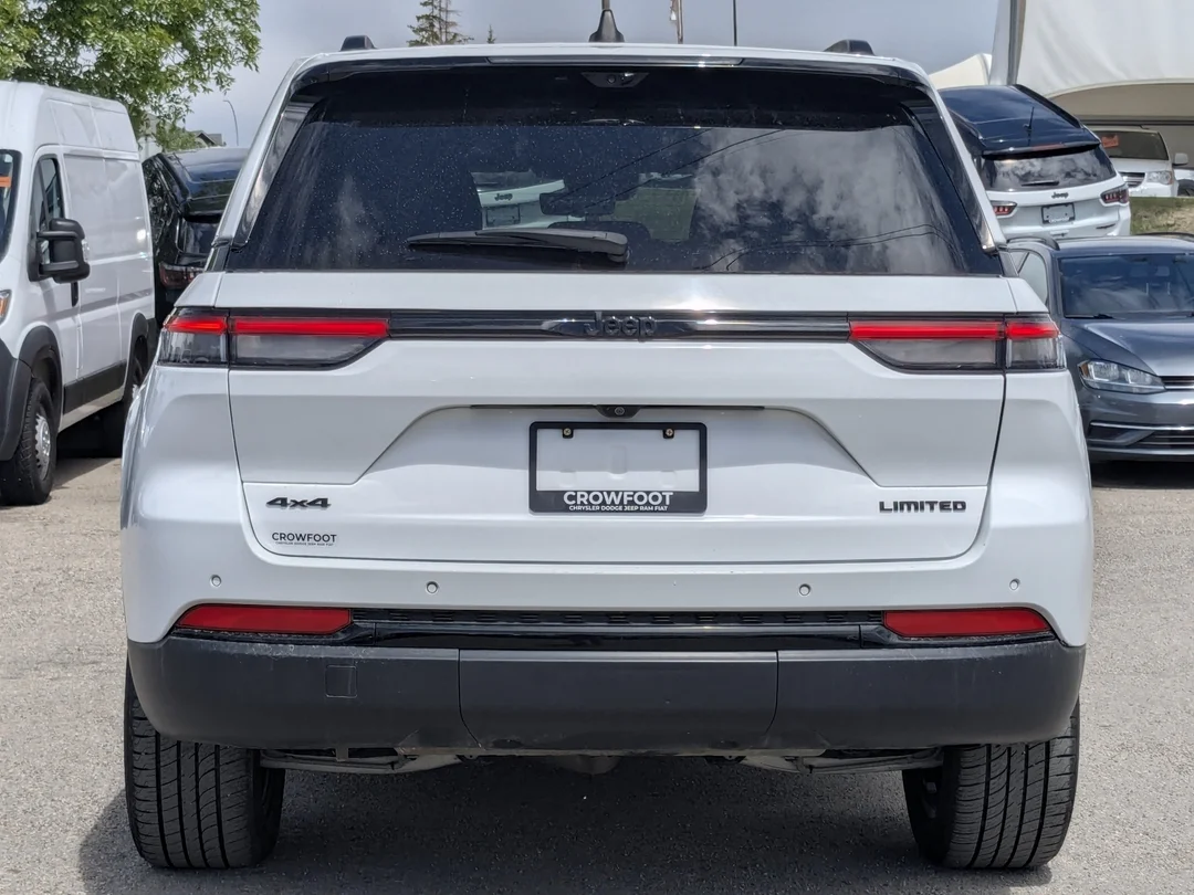 Certified Used 2024 White Jeep Limited - - 4x4 - Luxury Grp II - Safety Grp - Capri Leather - Dual-Pane Sunroof & More! image 7