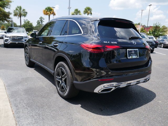 New 2026 Black Mercedes-Benz GLC 300 image 28