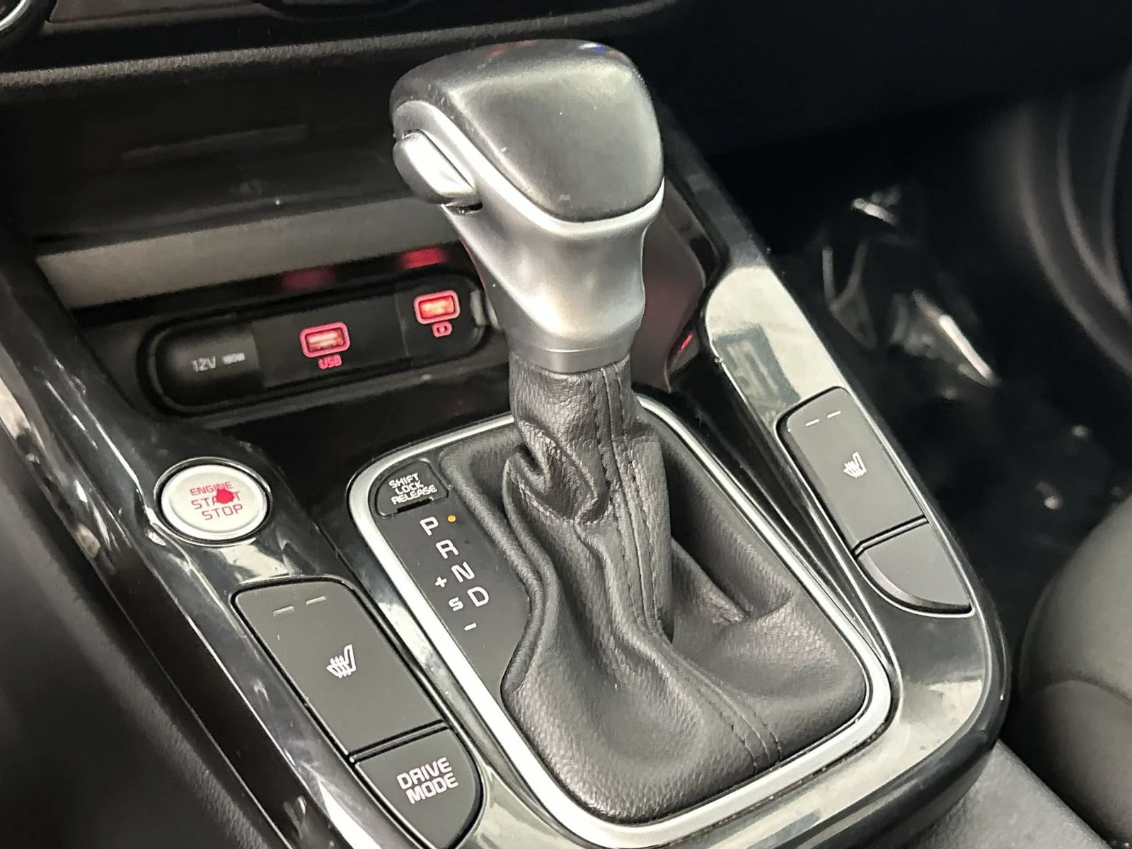 Used 2020 Black Kia EX image 20