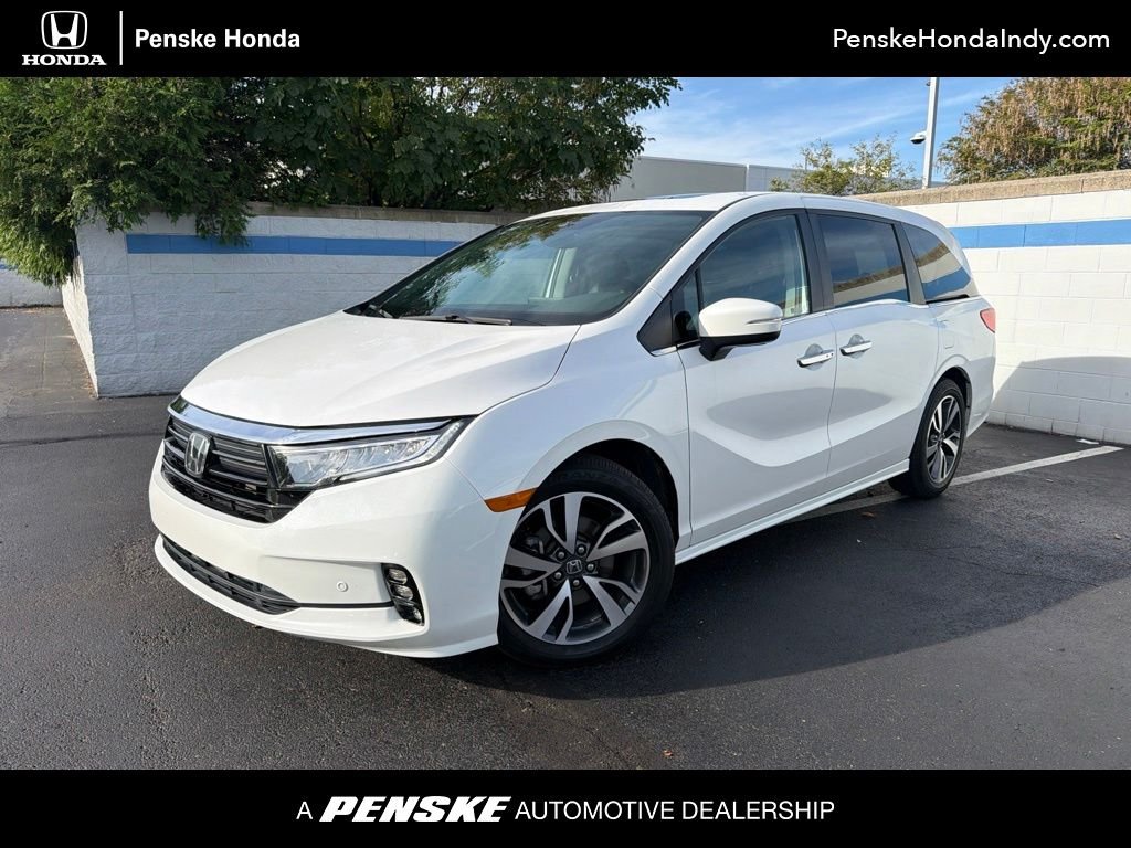 Certified Used 2024 Platinum White Pearl Honda Touring image 1