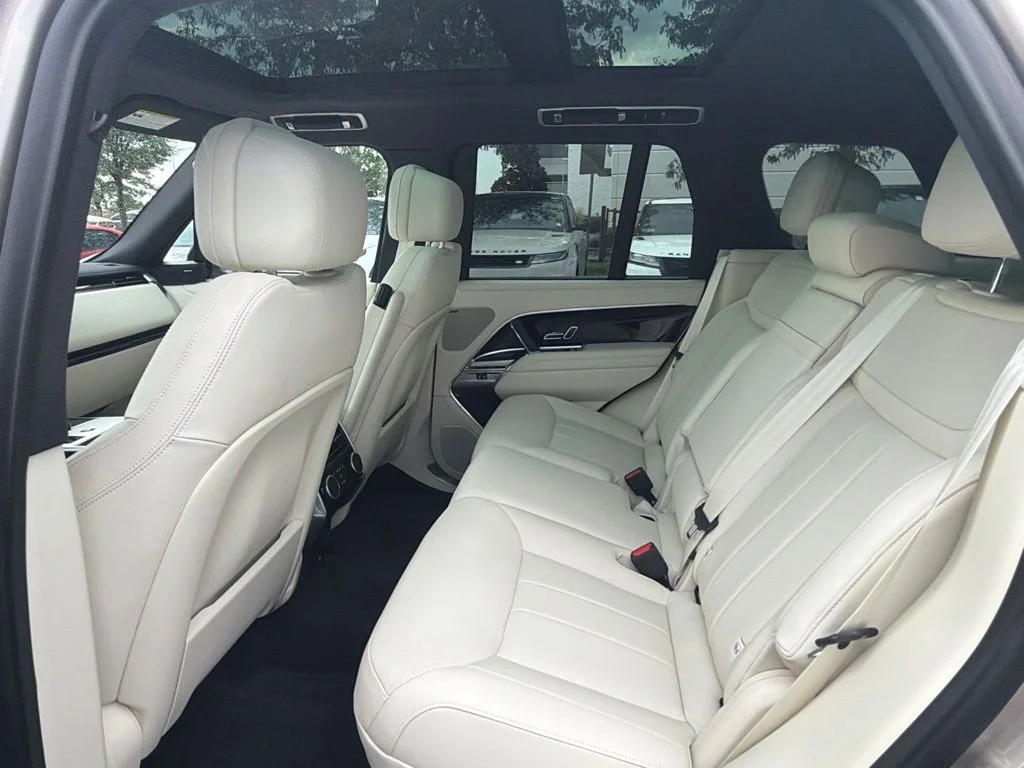 Used 2025 Batumi Gold Premium Metallic Land Rover SE image 11