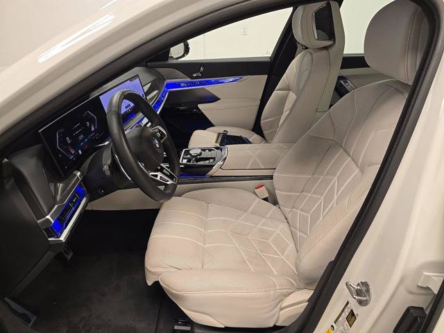 Used 2023 Alpine White BMW 760i xDrive image 3