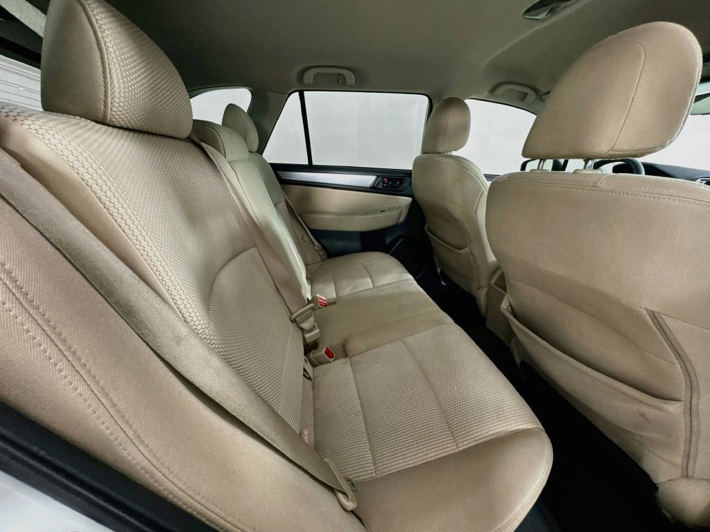 Used 2018 Crystal White Pearl Subaru 2.5i image 32