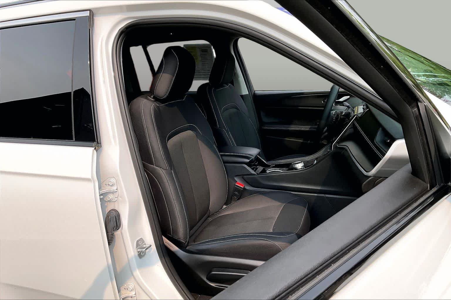 Used 2023 Bright White Clearcoat Jeep Laredo image 9
