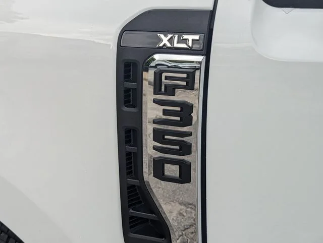 New 2025 Oxford White Ford F-350® XLT image 14