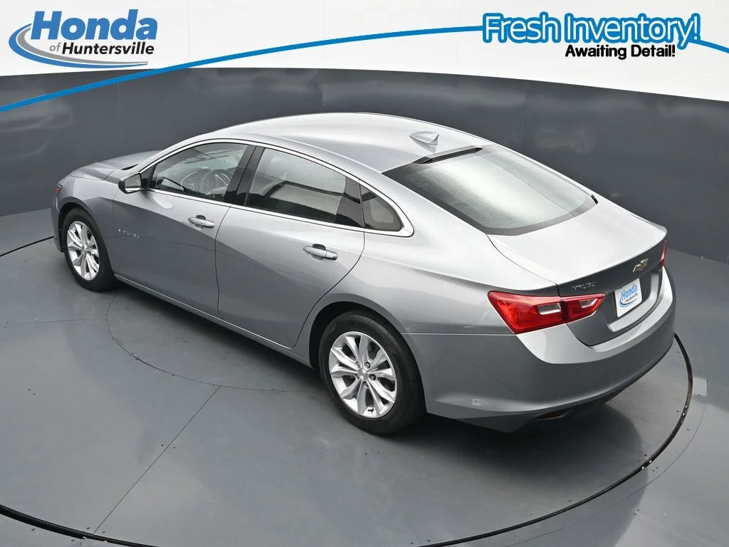 Used 2025 Sterling Gray Metallic Chevrolet LT image 22