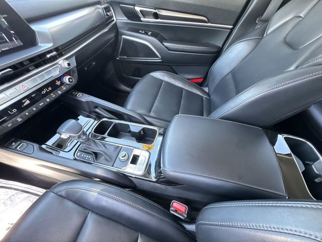 Certified Used 2025 Green Kia S image 24