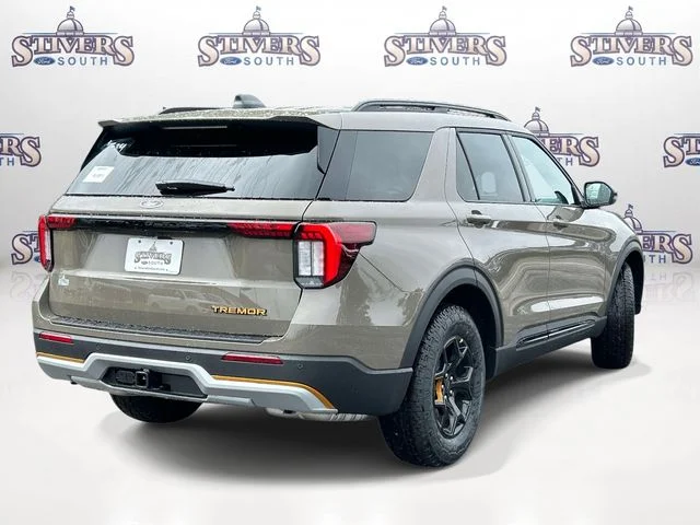 New 2026 Gray Ford Tremor image 3