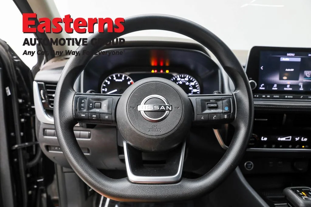 Used 2022 Black Nissan SV image 10