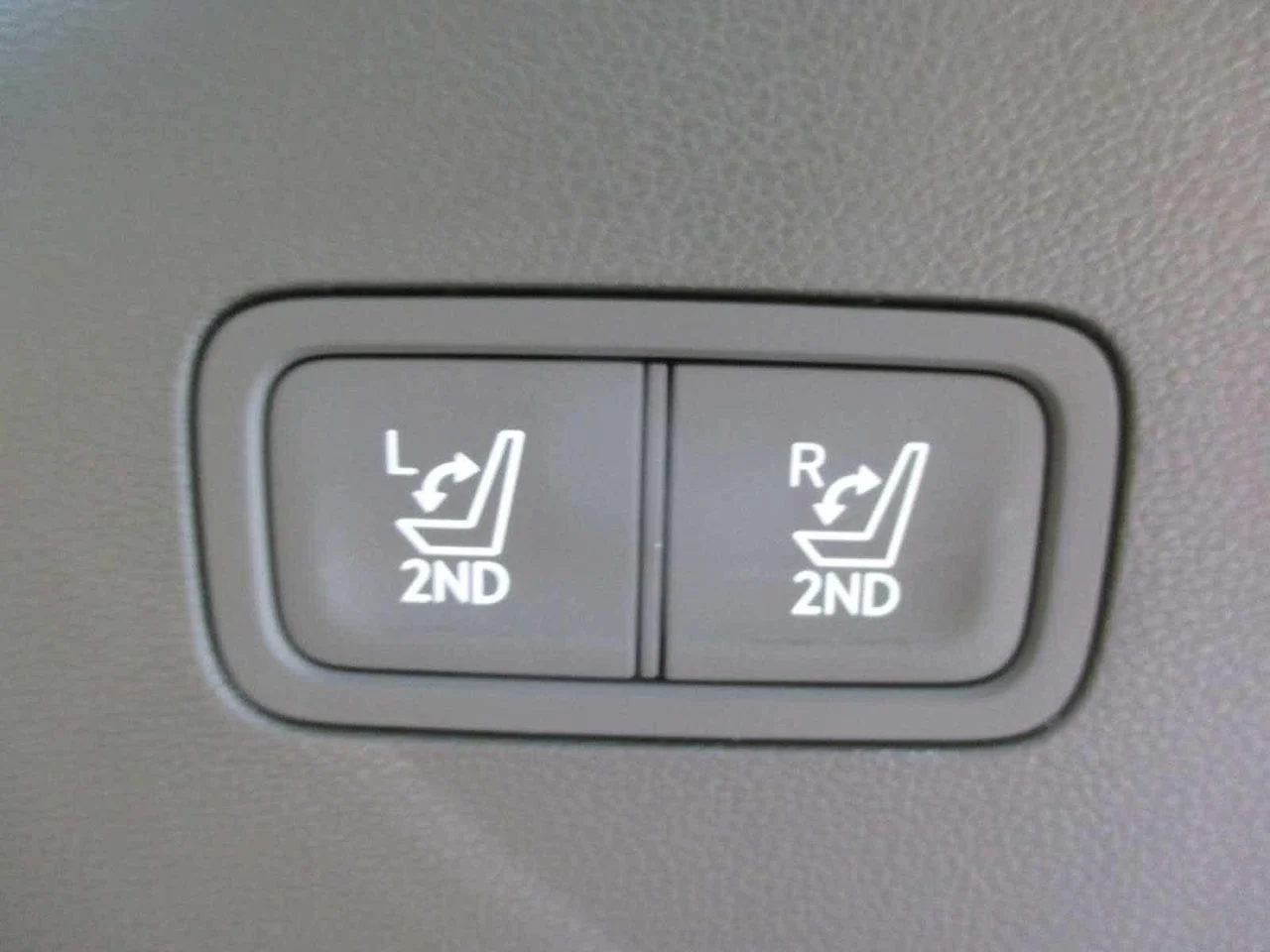 New 2025 Gray Hyundai Calligraphy image 9