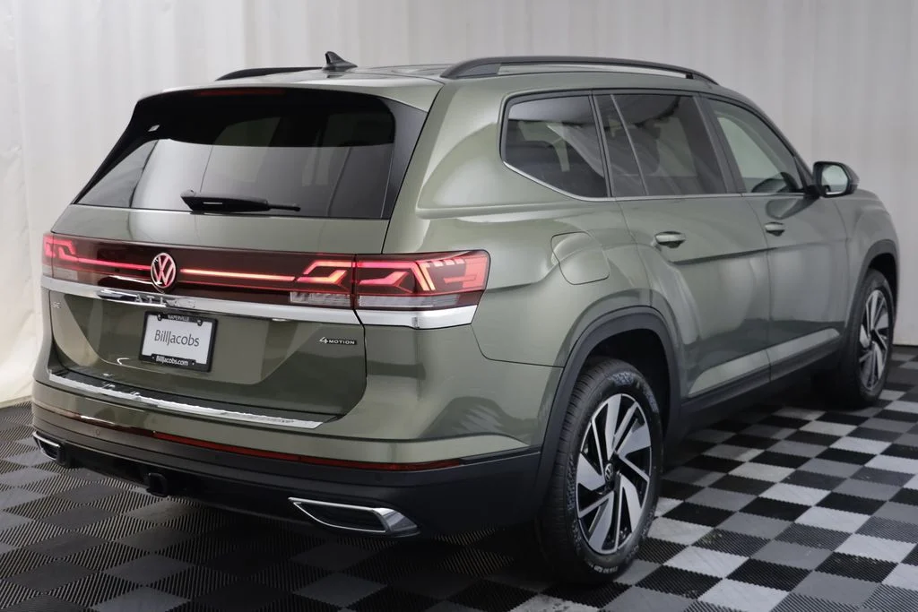 New 2026 Green Volkswagen 2.0T SE w/Technology image 17