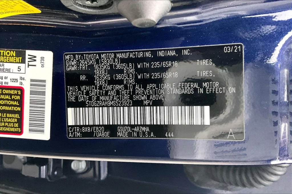 Used 2021 Blue Toyota XLE image 19