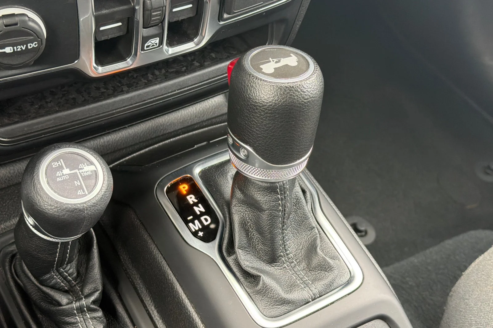 Used 2024 White Jeep Sahara 4xe image 27