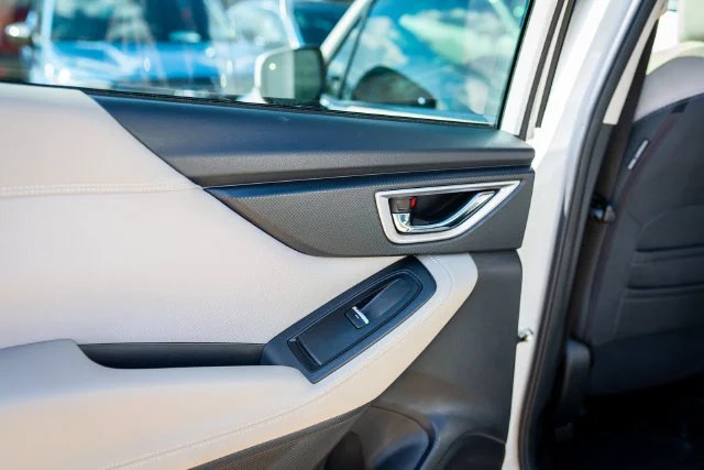 Used 2020 Crystal White Pearl Subaru Premium image 26