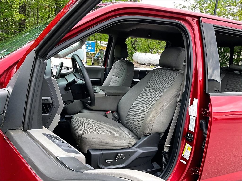 Used 2016 Ruby Red Metallic Tinted Clearcoat Ford XLT image 10