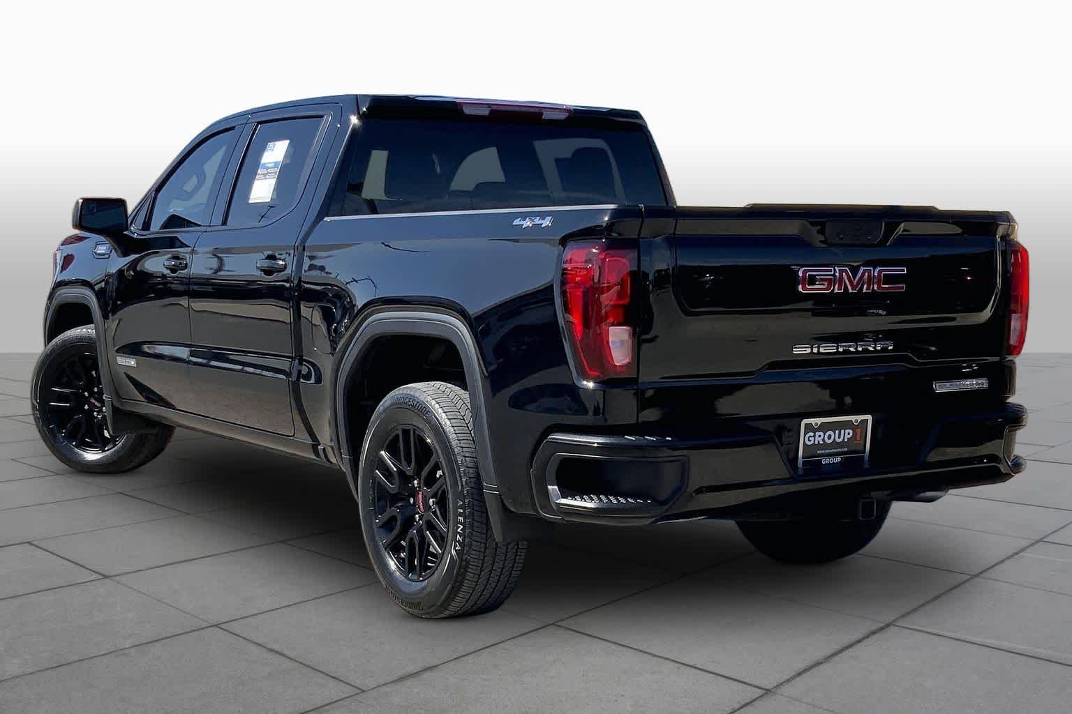 Used 2024 Onyx Black GMC Elevation image 12
