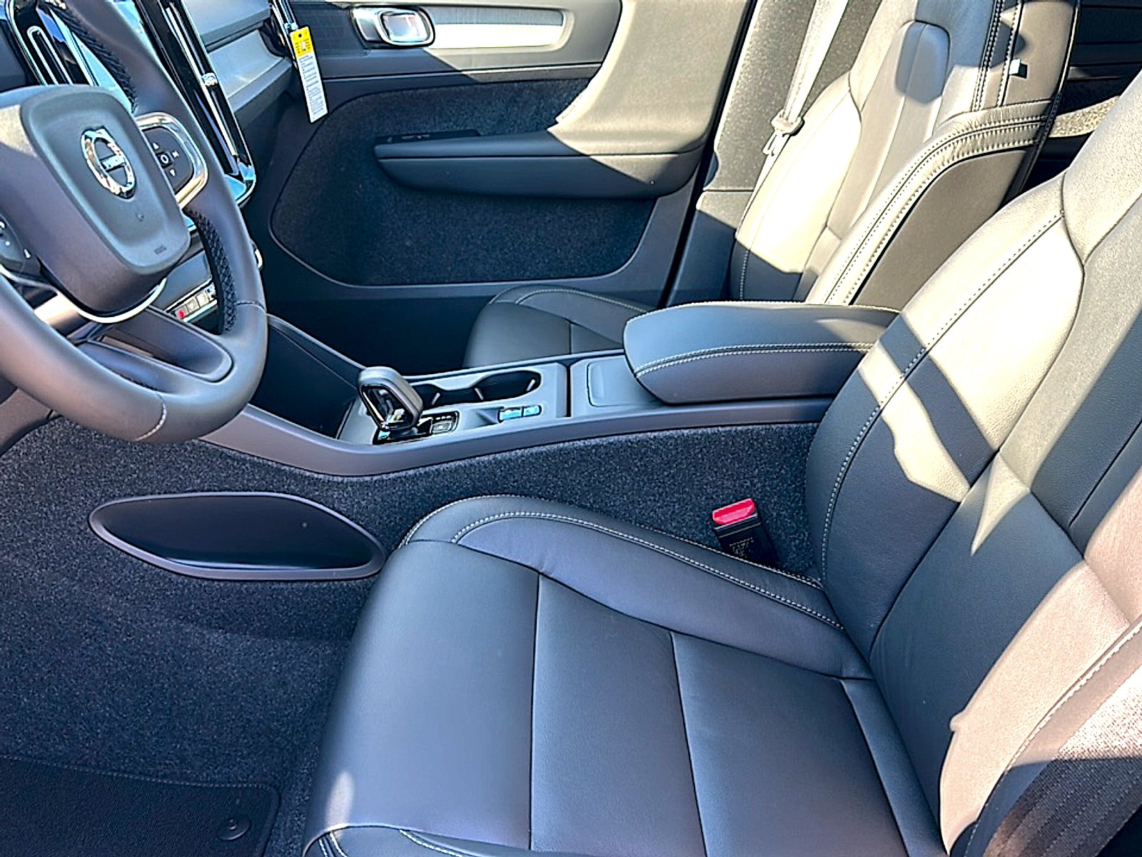 New 2026 Onyx Black Volvo Core image 10