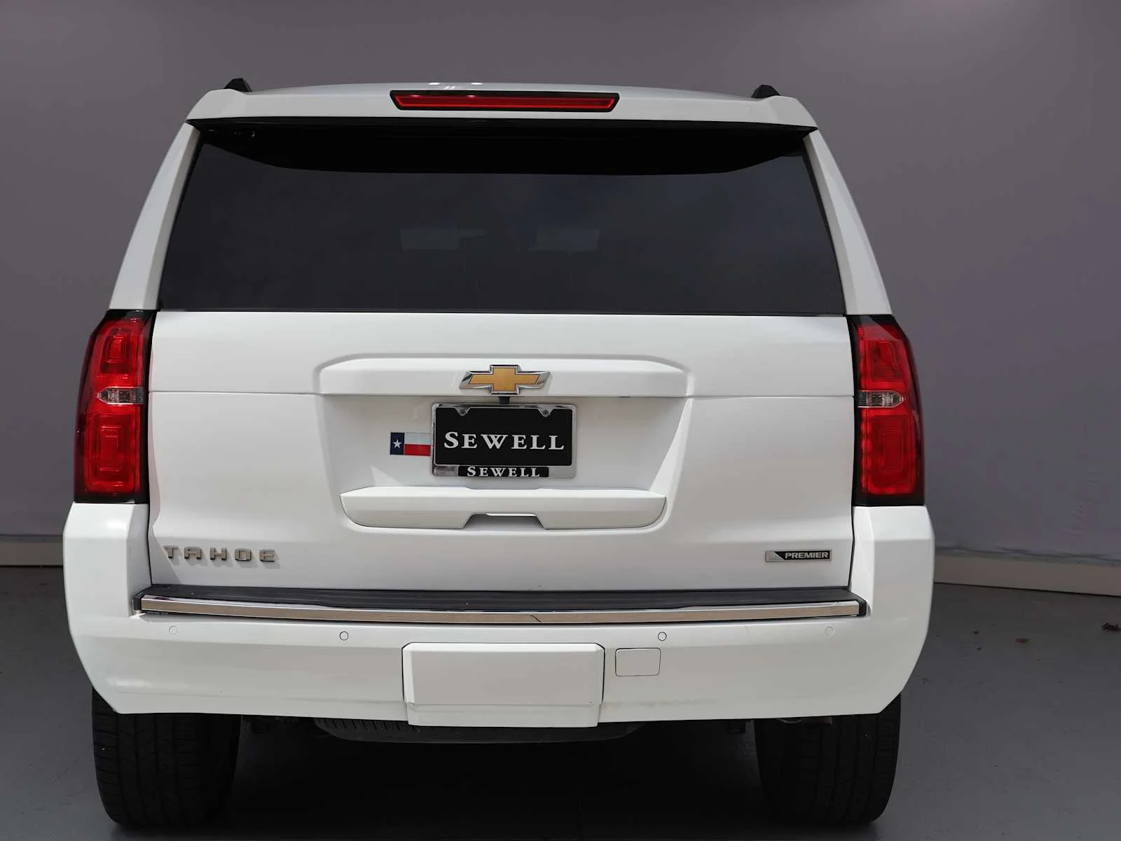 Used 2018 Summit White Chevrolet Premier image 6