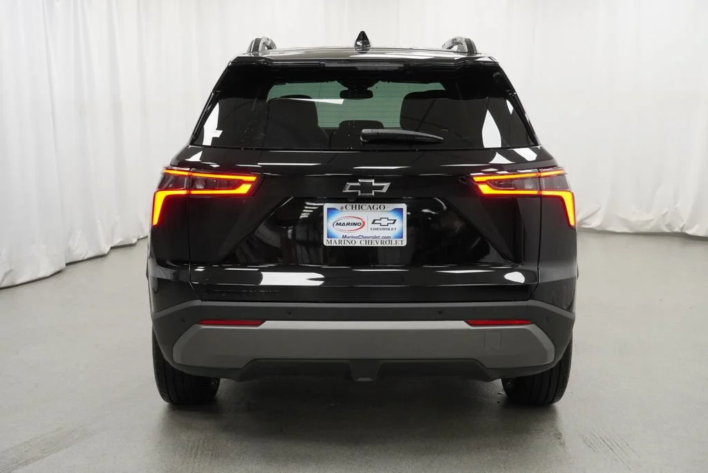 New 2027 Mosaic Black Metallic Chevrolet LT image 35