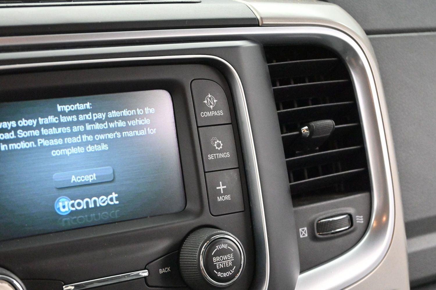 Used 2015 Bright Silver Metallic Clearcoat Ram SLT image 20