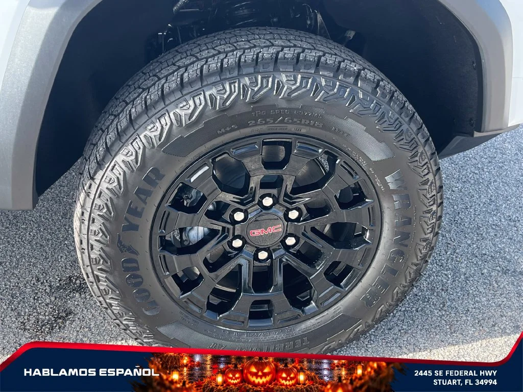 New 2026 Summit White GMC Elevation image 21
