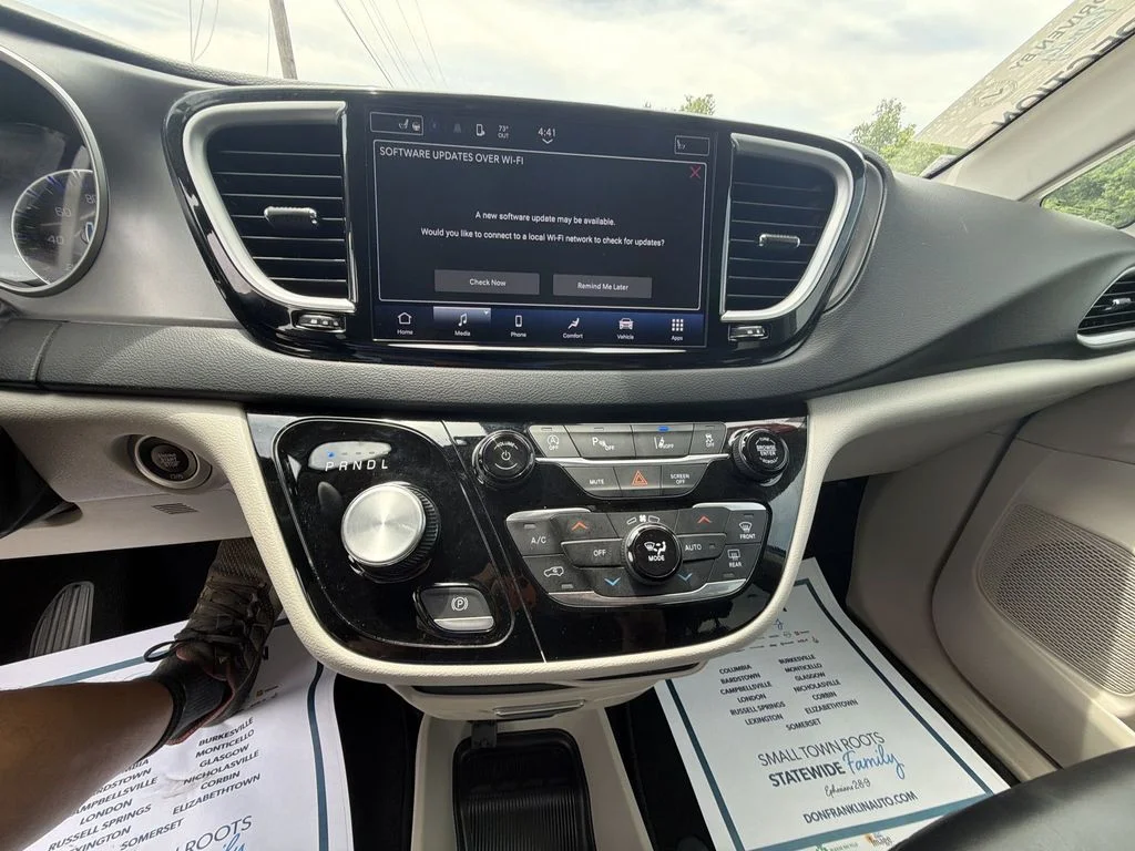 Used 2023 Gray Chrysler Touring L image 18