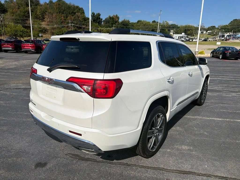 Used 2019 WHITE FROST TRICOAT GMC Denali image 10