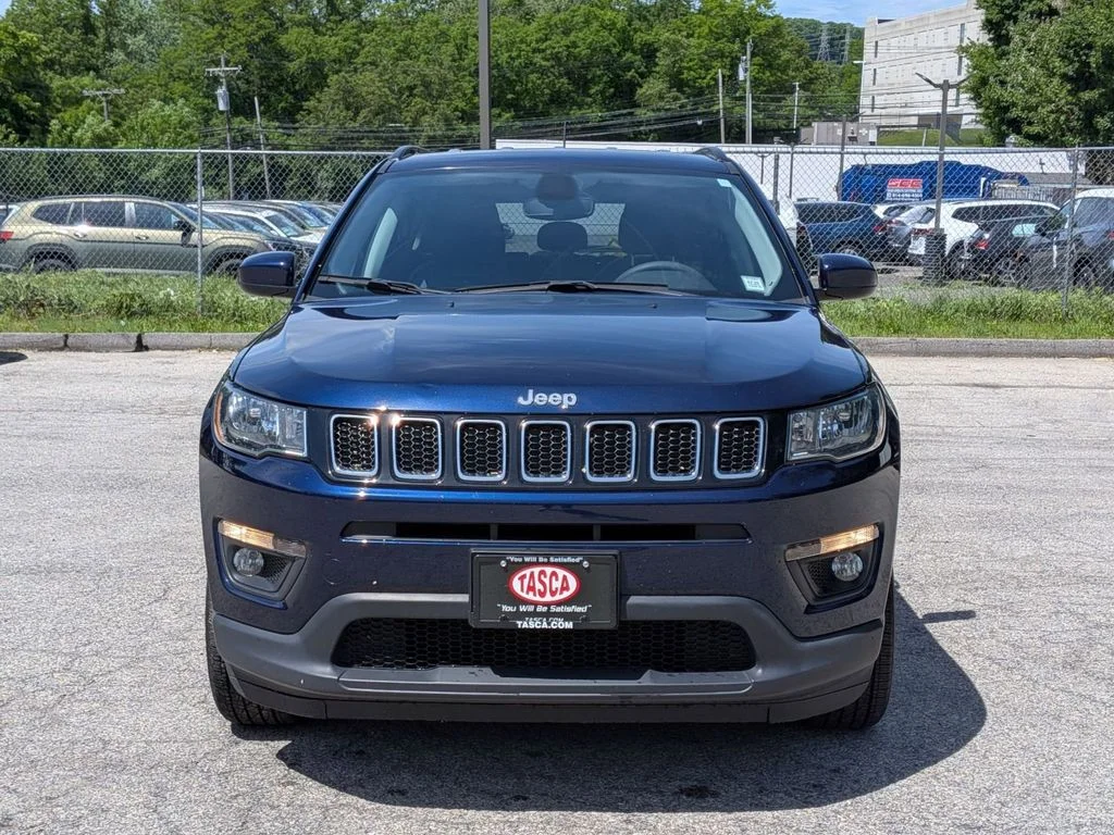 Used 2021 Blue Jeep Latitude image 10