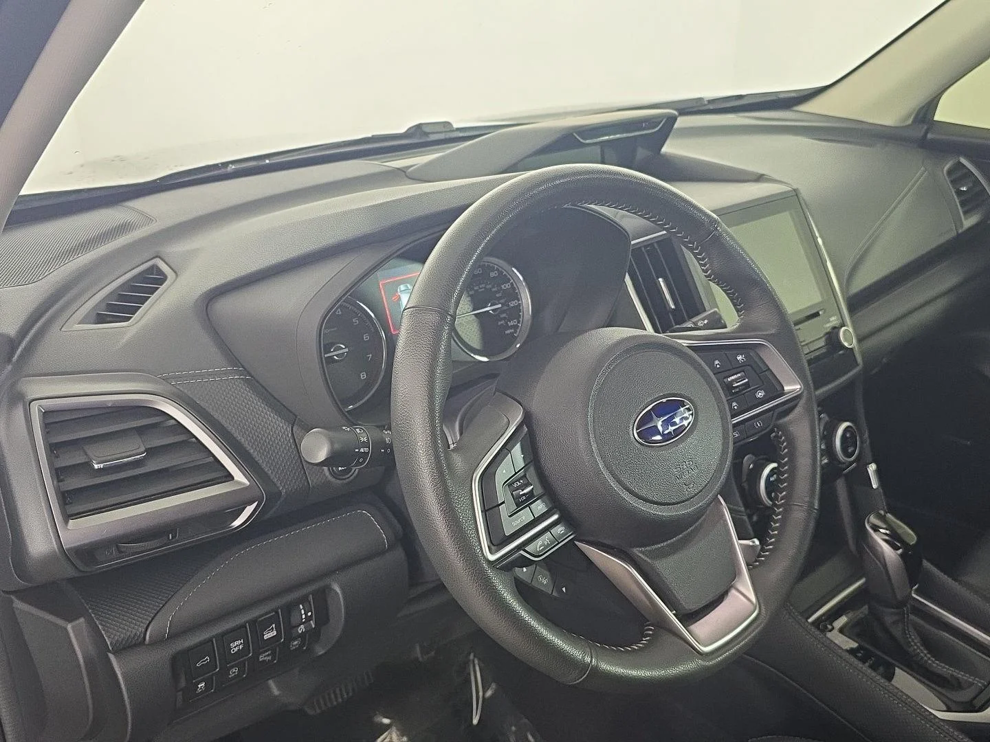 Used 2022 Crystal Black Silica Subaru Touring image 3
