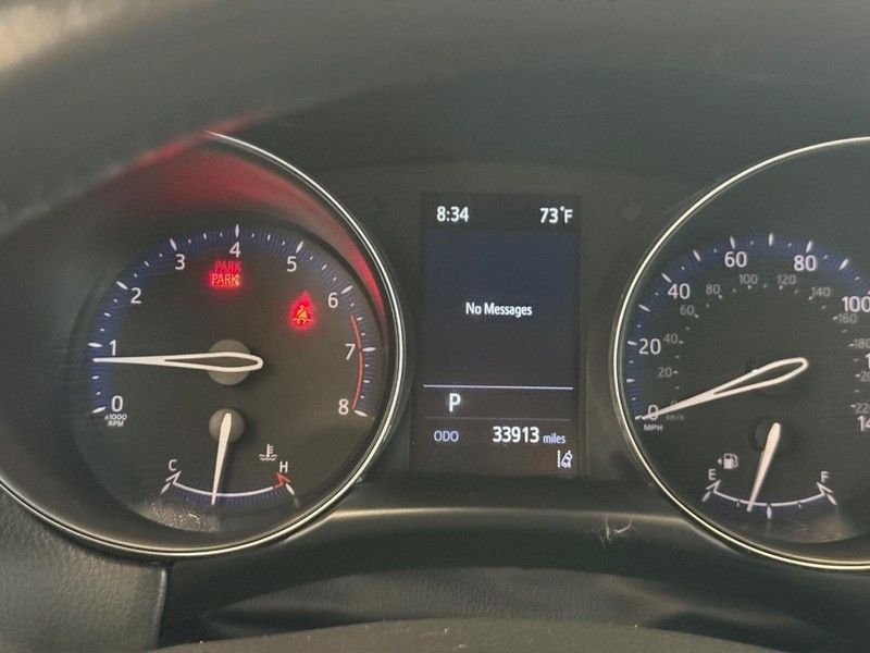 2022 Toyota C-HR XLE | CarEdge | CarEdge