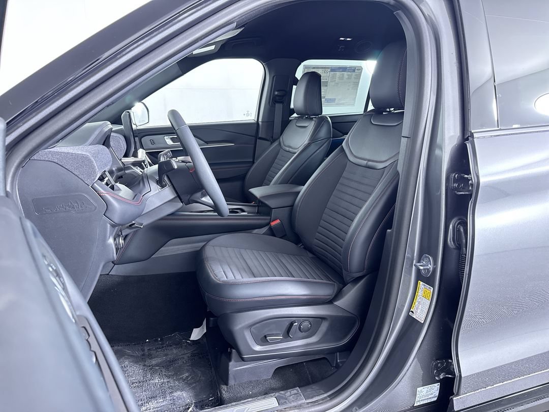 New 2027 Carbonized Gray Metallic Ford ST-Line image 15