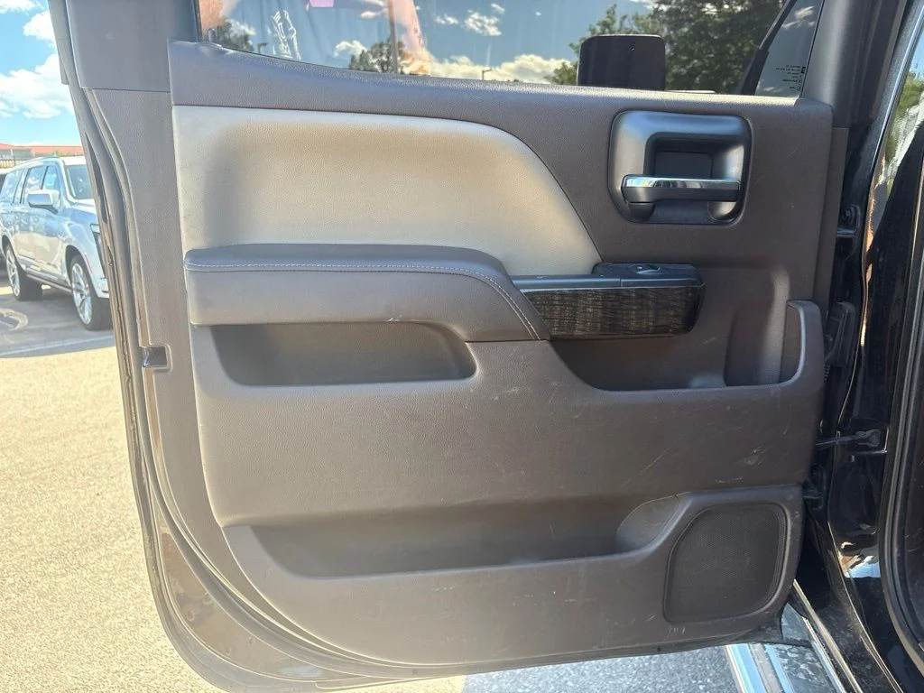 Used 2016 Onyx Black GMC Denali image 19