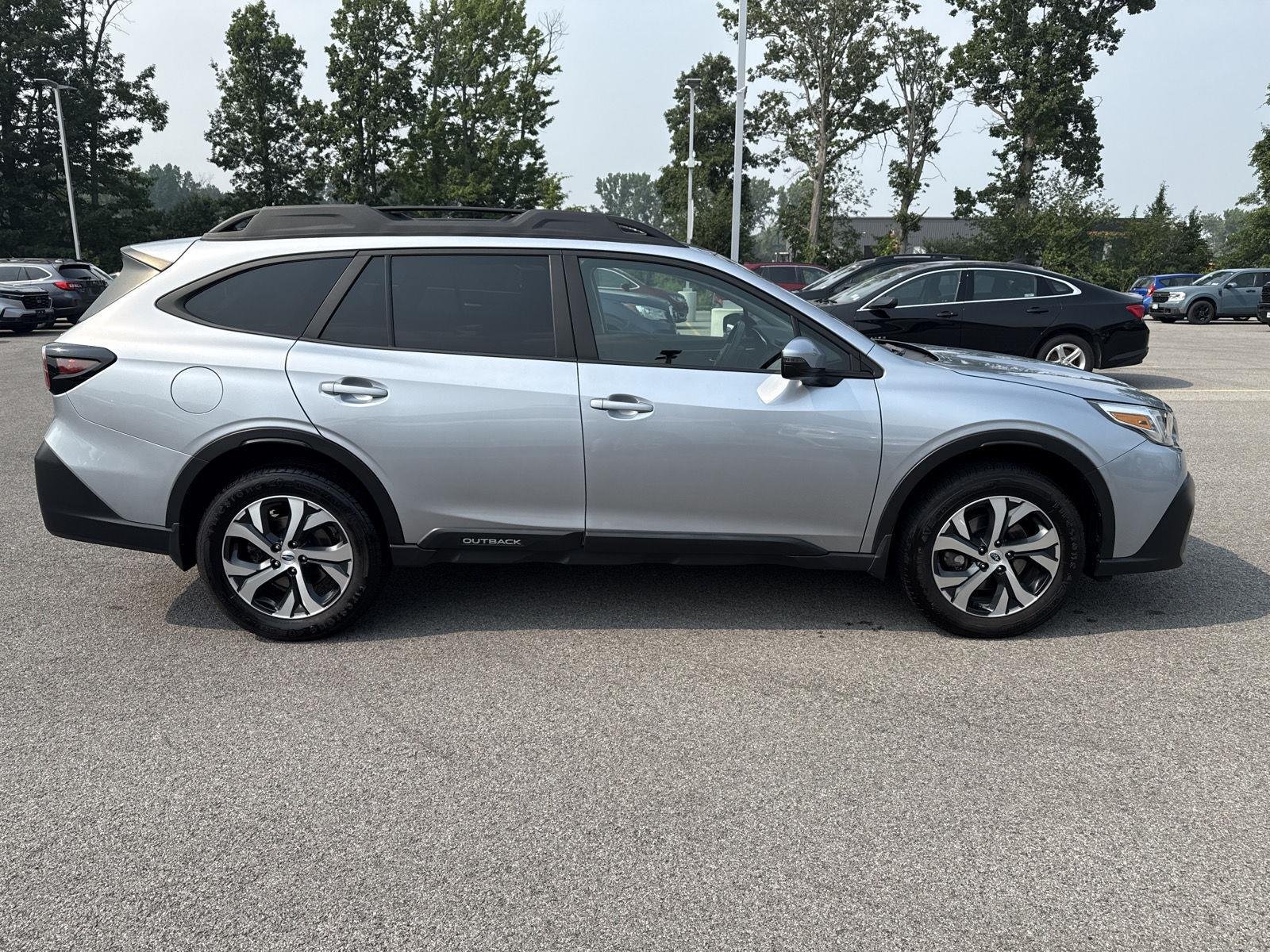 Used 2022 Ice Silver Metallic Subaru Limited XT image 22
