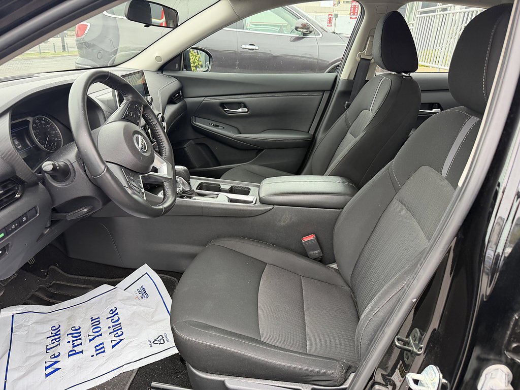 Used 2022 Super Black Nissan SV image 33
