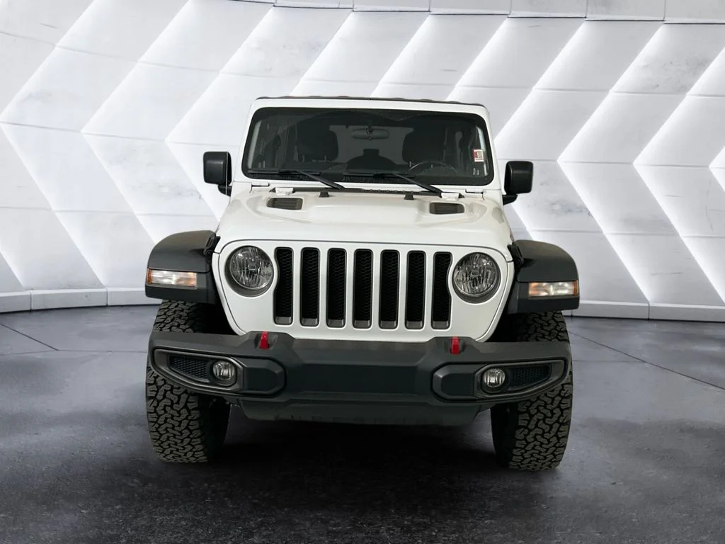 Used 2018 White Jeep Unlimited Rubicon image 2