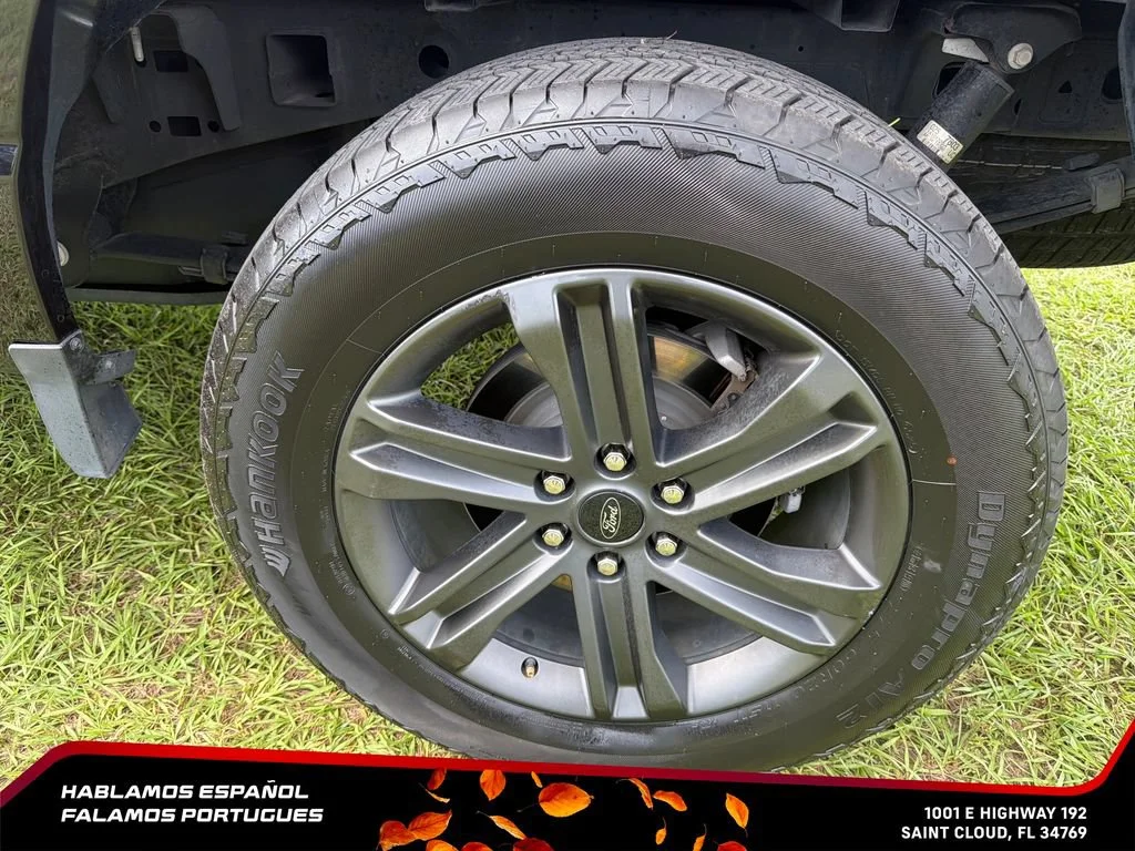 Used 2023 Black Ford XLT image 11