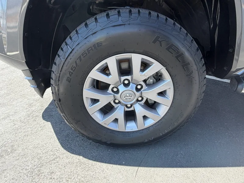 Used 2018 Magnetic Gray Met Toyota SR5 image 35