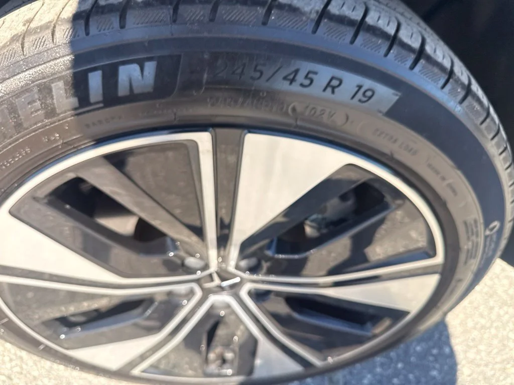 Used 2024 Gray Polestar Long Range Dual Motor image 31