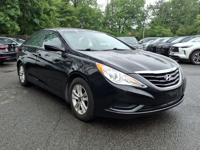 Used 2013 Black Hyundai GLS image 5